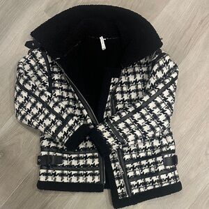 Avantlook Black Textured Jacket
